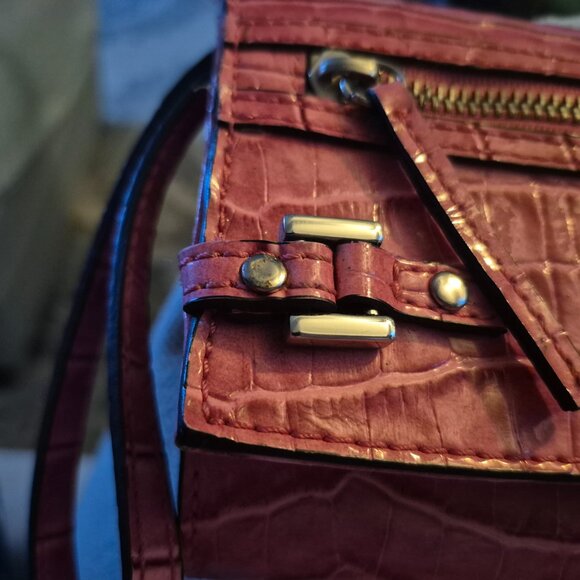 Guess Handbag - Picture 4 of 8